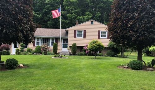 24 Hyla Ln, Northford, CT 06472-1246