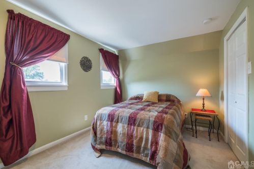 118 Lakeview Ave, Piscataway NJ 08854-2740 exterior