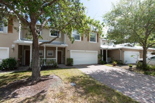 616 Bent Paddle Ln, Fort Pierce, FL 34983-3528