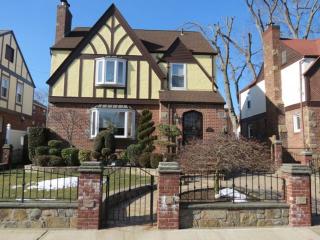 1941 Tenbroeck Ave, Bronx, NY 10461-1833