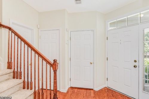 48 Scarlet Oak Dr, Princeton, NJ 08540-1695