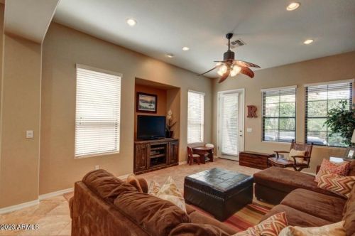 1434 Homestead Ct, Chandler AZ  85286-7002 exterior