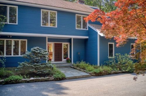 63 Old North Rd, Carlisle, MA 01741-1128