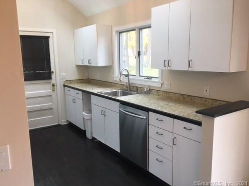 175 Old Hawleyville Rd, Bethel, CT 06801-3045