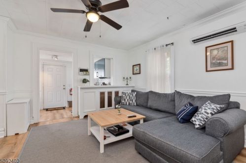 127 Lincoln Ave, Roselle Park NJ  07204-1705 exterior