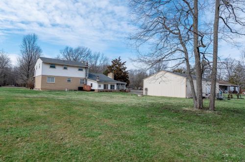 2942 Fair Oak Rd, Amelia, OH 45102-9184