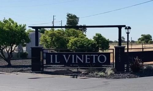 11662 Ham Ln, Lodi CA  95242-9414 exterior