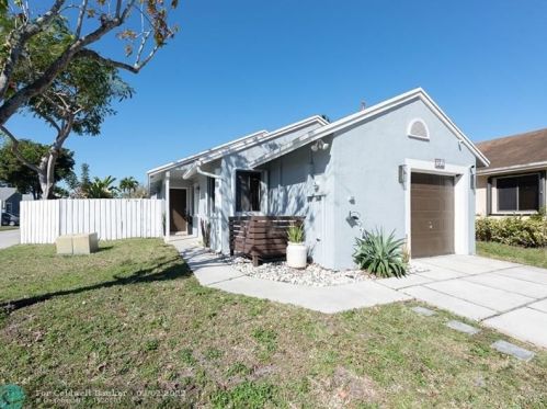 1270 110th Ave, Hollywood, FL 33025-3575