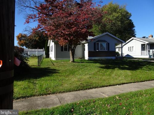 2 Varmar Dr, New Castle, DE 19720-2036