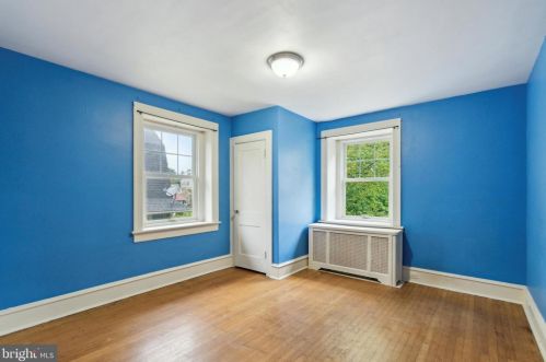 6903 Chew Ave, Philadelphia PA 19120-2211 exterior