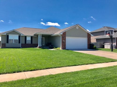 1035 Primrose Ln, Holland, NE 68372-9486