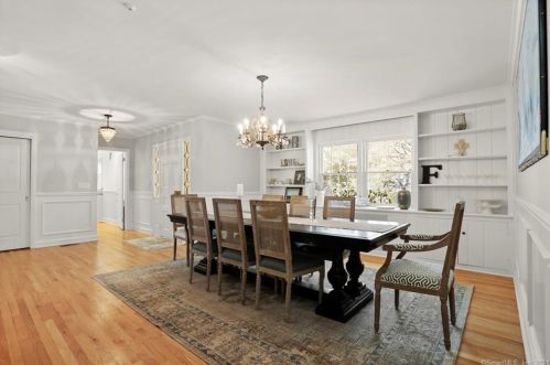 185 Blueberry Dr, Stamford, CT 06902-1807