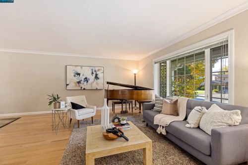 300 Camaritas Way, Danville CA  94526-5439 exterior