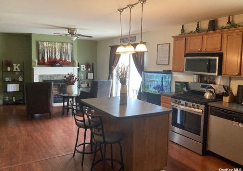 9 Birch St, Mountaindale, NY 12763-5302