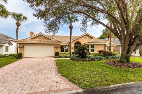 4635 Alisa Cir, Saint Petersburg, FL 33703-4371