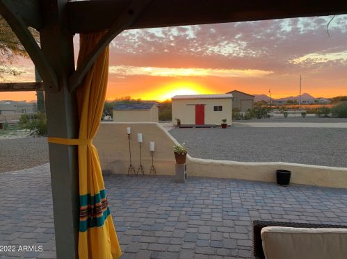 26506 11th Ave, Phoenix AZ  85085-1894 exterior