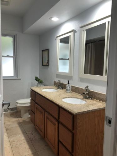 512 Downing Dr, Waukesha WI  53186-6424 exterior