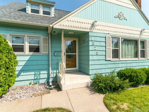 2525 Main St, La Crosse, WI 54601-3962
