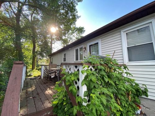 16 Benjamin St, Bristol, CT 06010-6401