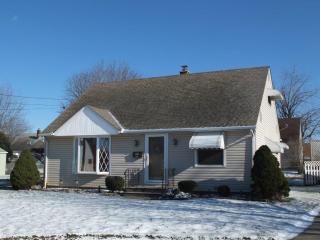 1238 Valleyview Ave, Canton, OH 44710-1428