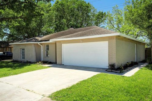 8334 Oakhaven Rd, Morgans Point, TX 77571-3610