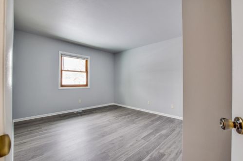 5038 Starker Ave, Madison WI  53716-1924 exterior
