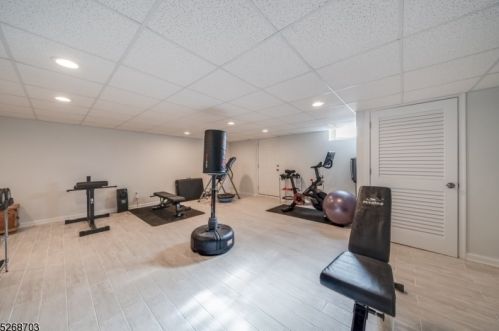 122 Fairview Ave, Berkeley Heights NJ  07922-1310 exterior