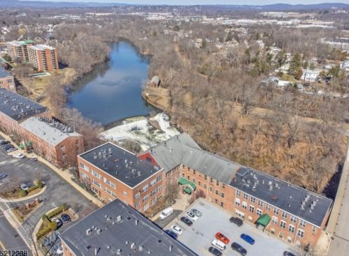 240 Main St, West Paterson NJ  07424-1351 exterior