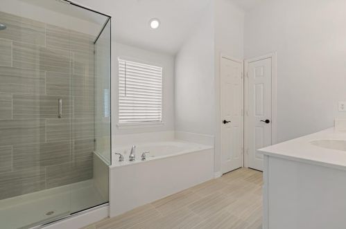 4216 Sharondale Dr, Lewisville TX  75022-0958 exterior