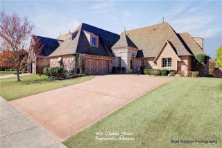 302 Chablis St, Bentonville, AR 72712-7619