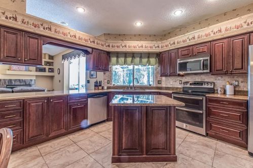 1781 Eagle Trace Blvd, Palm Harbor, FL 34685-3313