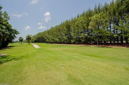 499 Forest Lakes Blvd, Naples FL  34105-5559 exterior