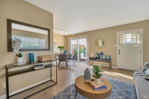 1642 Yardley St, Santa Rosa CA 95403-2390 exterior