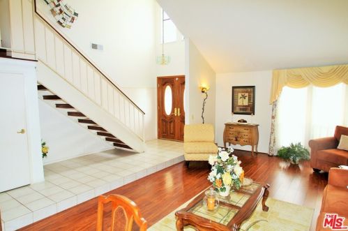 8012 Cheshire Cir, Buena Park, CA 90623-2011