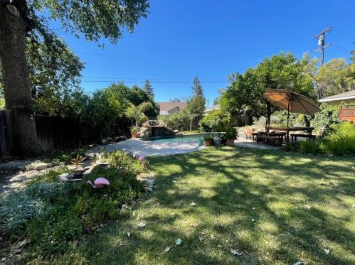 212 Cross St, Woodland CA 95695-4607 exterior