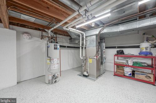 5 Stonegate Ct, Blenheim NJ  08012-5356 exterior