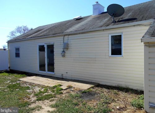 200 Cardiff Rd, Fairless Hills PA  19030-1302 exterior