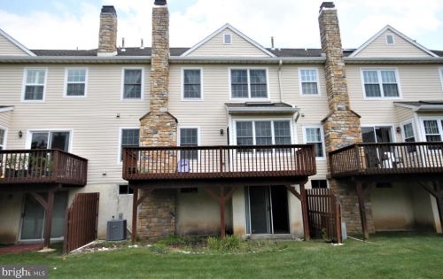 118 Shoal Creek Dr, Blue Bell PA  19422-3250 exterior