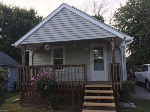 8185 Edmond St, Masury, OH 44438-1114
