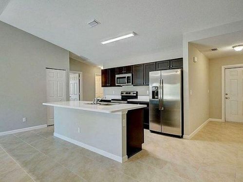 1926 Del Rio Blvd, Fort Pierce, FL 34953-1316