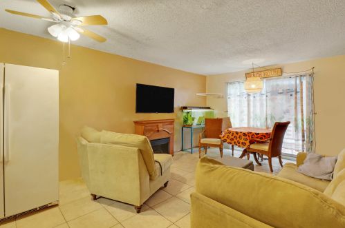 910 Shorewinds, Fort Pierce FL 34949-1537 exterior