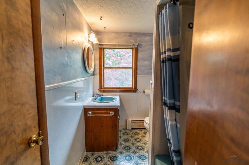 95 Wheeler Ave, Salem NH  03079-3494 exterior