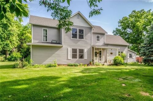 415 2nd St, Pitzer, IA 50072-1119