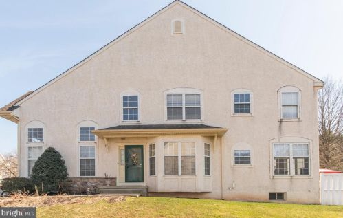 221 Brookdale Ct, Dresher PA  19025-1517 exterior