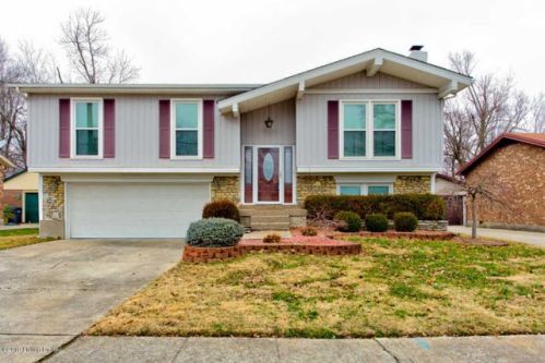 3908 Baymeadow Dr, Louisville, KY 40258-3810