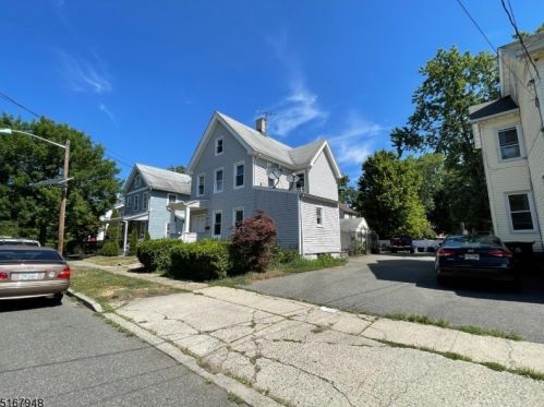 133-35 Berckman St, Plainfield, NJ 07062-1006