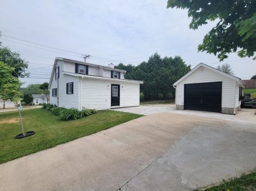 120 Manchester St, Manchester WI  53946-8559 exterior