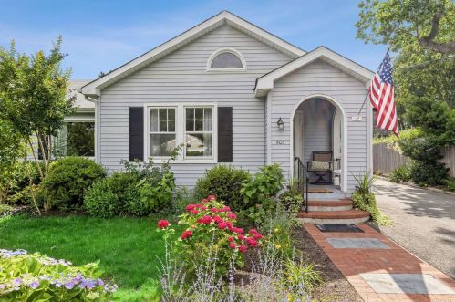 900 Bailey Ave, Greenport, NY