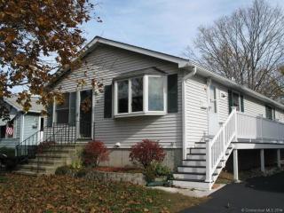 20 Pearl St, Glastonbury, CT 06033-1013