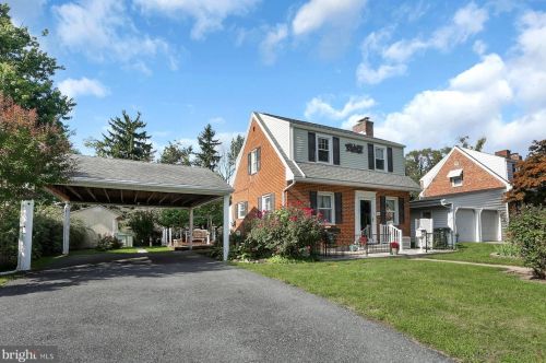 1920 Chatham Dr, Camp Hill, PA 17011-5916
